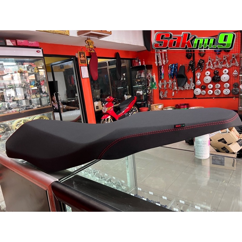 เบา xmaxปี2017-2022ทรง2ตอนด้ายแดง ใช้ฟองน้ำเกรดดี ไม่ยุบตัวง่าย ทรงสวย นั่งสบายขึ้นแน่นอนค่ถ