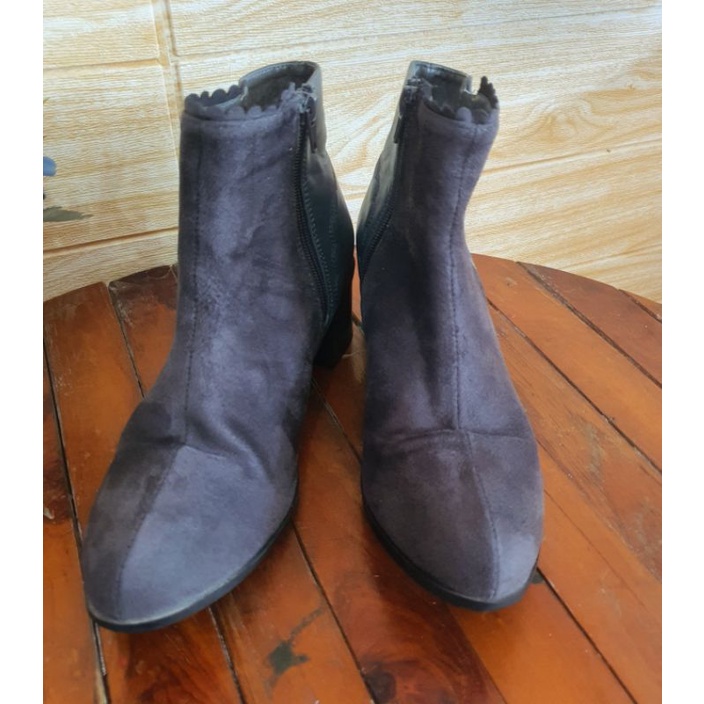 รองเท้าบูทสั้น LIZ LISA