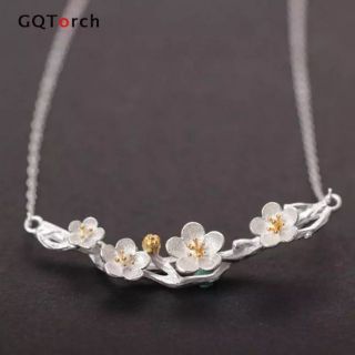 สร้อยคอกิ่งซากุระ • Sakura Blossom Necklace