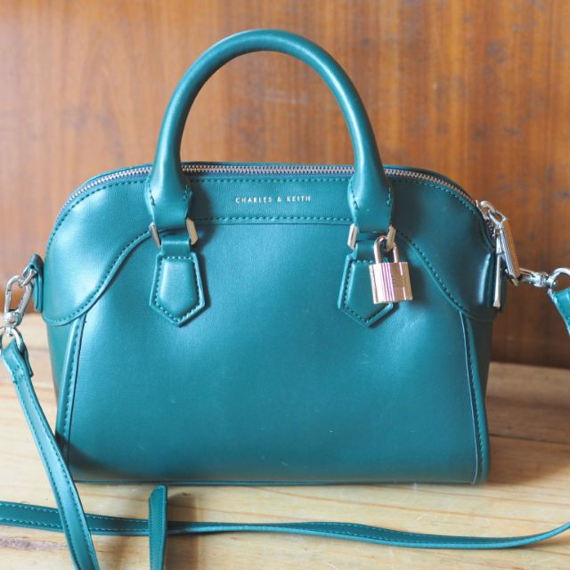 Charles&Keith