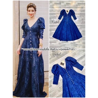 Evening gown อีกหนึ่งชุดที่ไม่เคยพอ เรียกได้ว่า “ของมันต้องมีค่ะ” ด้วยดีเทลและคัตติ้งสุดพรีเมียม