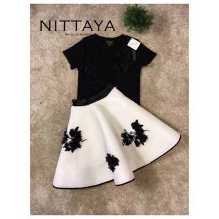 เสื้อคอกลม + กระโปรงสั้น งานป้าย NITTAYA