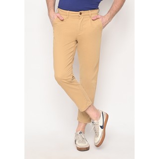 Skelly กางเกงขายาวครอปผู้ชายสีเบจ BILL TAPERED CROP PANTS T1 BEIGE