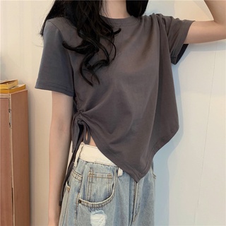 พร้อมส่ง เสื้อยืดลําลอง แขนสั้น สีพื้น ทรงไม่สมมาตร มีเชือกผูกด้านข้าง สําหรับผู้หญิง