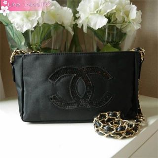 Chanel Cosmetic Cluth Bag With Chain ของแท้ ราคาถูก