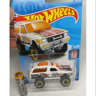 Chevy blazer 4x4 by hotwheels