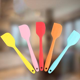 1Pcs Cake Cream Scraper Hook Design Portable Scraper Brush Silicone Baking Tool Kitchen Gadgets Integrated Multicolor