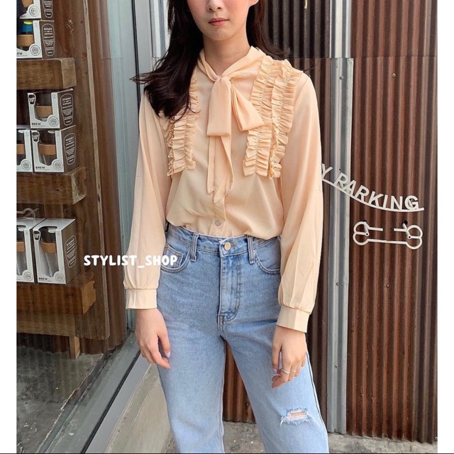 ส่งต่อ stylist shop เสื้อเชิ้ตจับจีบระบาย💯