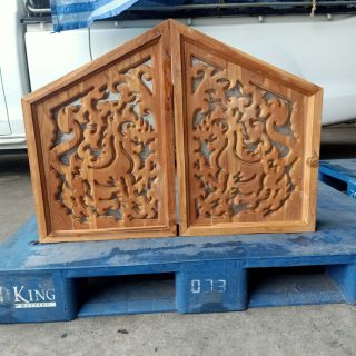 จั่วช่องลมลายฉลุลายสิงห์ขนาด40*40*60