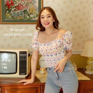 Floral top 🌸🌼 เสื้อลายดอกแขนตุ๊กตา ป้าย valen