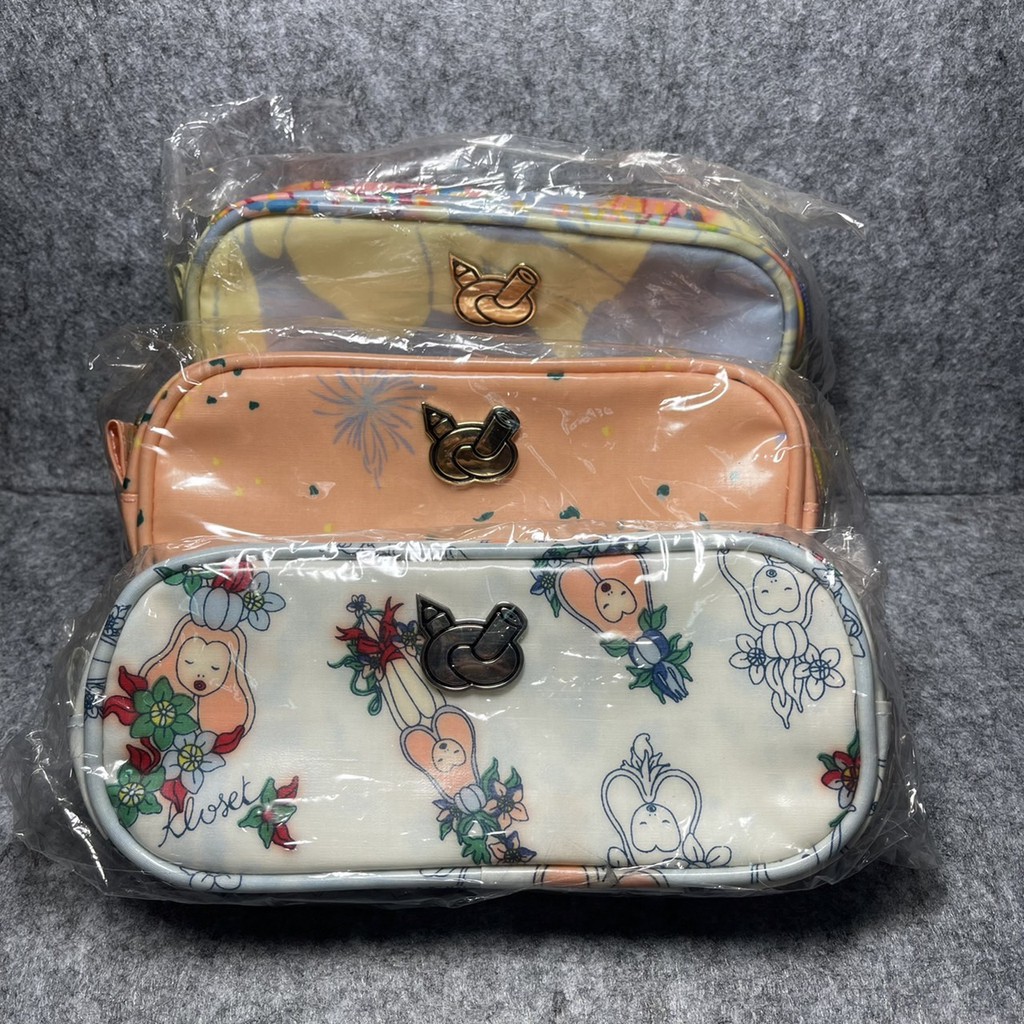 ⭐️พร้อมส่ง⭐️  กระเป๋าใส่ดินสอ KLOSET ของแท้100%