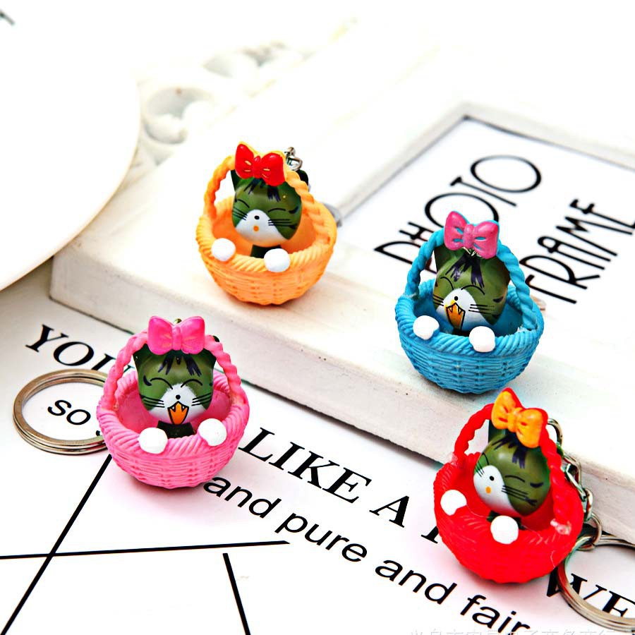 TQ_CAT BASKET KEYCHAIN TJ_49
