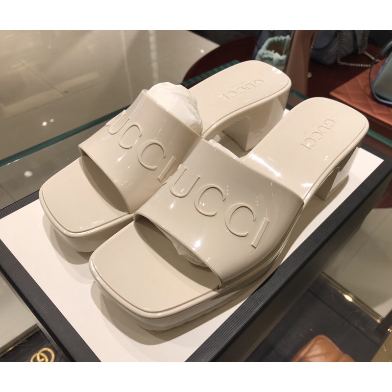 New Gucci rubber sandals สีขาว 36 รุ่นแม่ชม