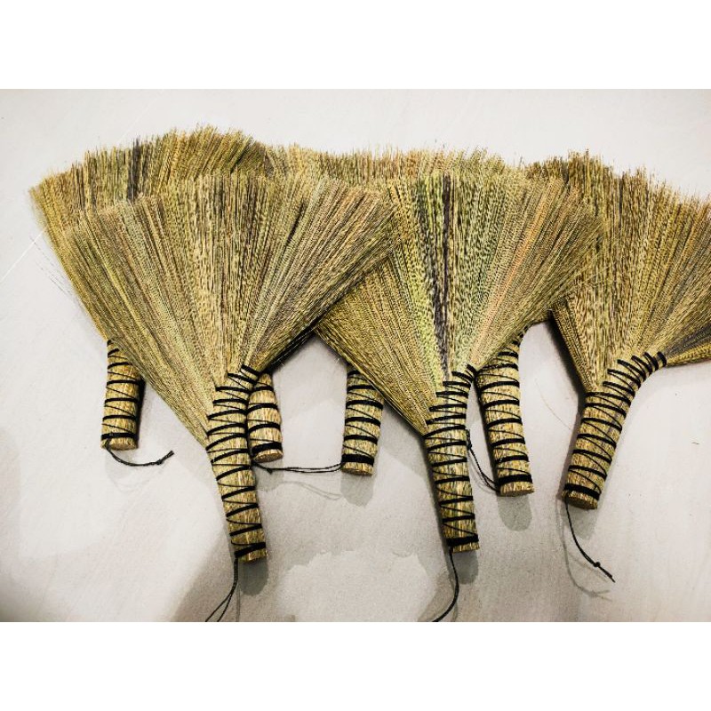 broom natural and handmade 100%  ไม้กวาดเอนกประสงค์ (ไซด์เล็ก)