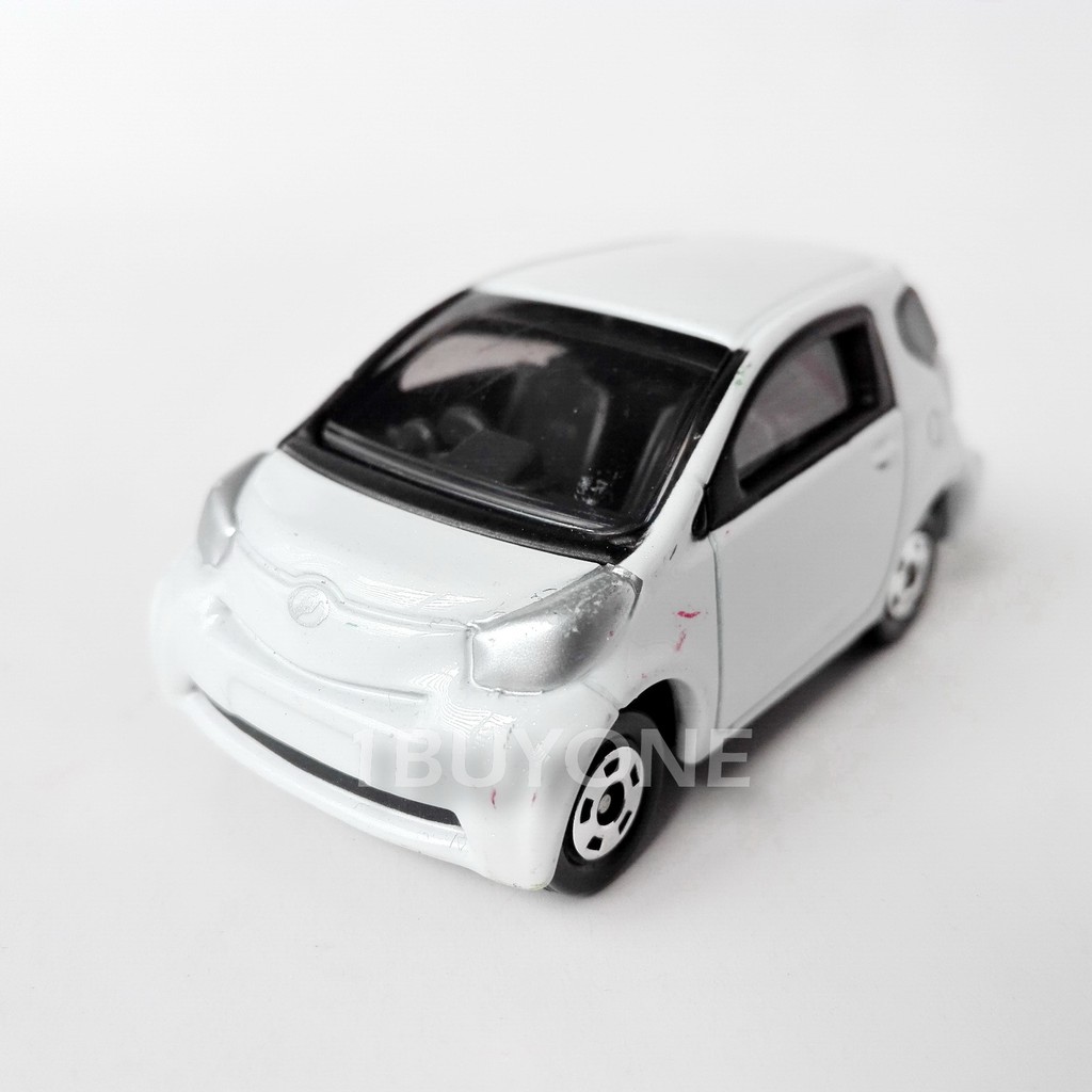 โมเดล รถเหล็ก โตโยต้า Toyota IQ 1/60 TOMY TOMICA No.28 Diecast Car Model Japan รถเล็ก