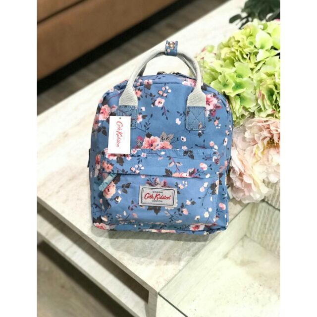 🐩🍒 Cath Kidston Mini Backpack 🍒พร้อมส่งกระเป๋าเป้แบรนด์ดังสไตล์วินเทจ  วัสดุ Canvas เคลือบพิมพ์ลายดอกไม้  เบอร์ 4
