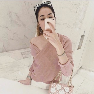 Pink 💘 Pleated v-neck top ♡