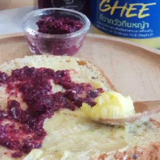 Grassfed Ghee กีเนยเคี่ยวใสจากวัวกินหญ้า 200 และ 450 ml by A Matter Bifrosto