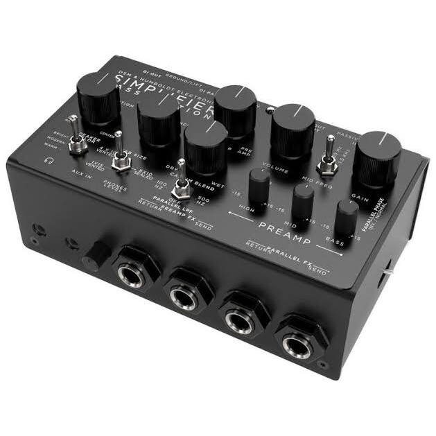 Simplifier Bass Station preamp, power amp sim, effect loop and stereo cab sim for Bass