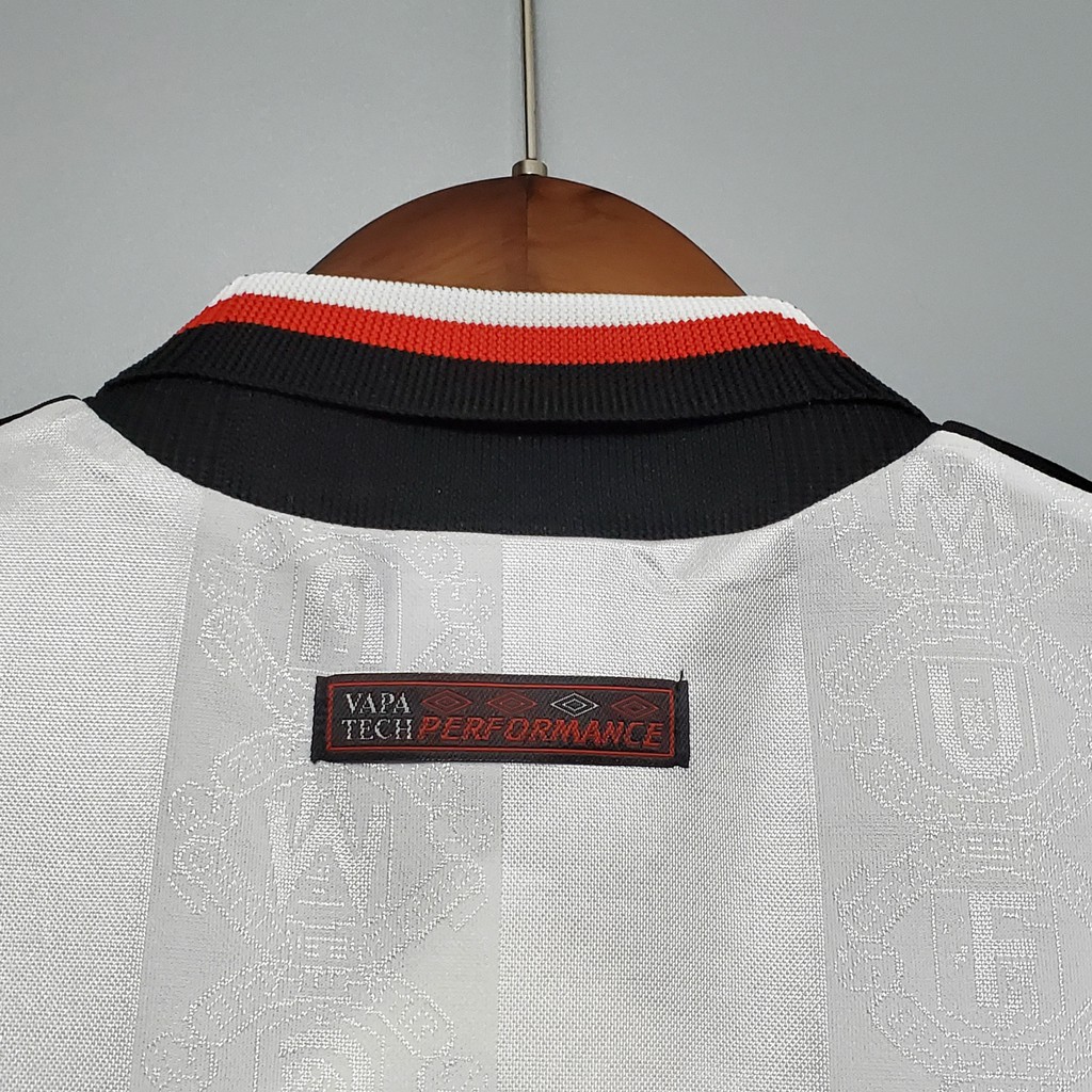 โฟกัสเสื้อฟุตบอลย้อนยุค97-98 M Away