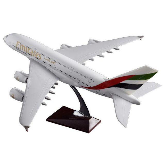 1:150 47 ซม. Emirates Airlines Airbus A380
