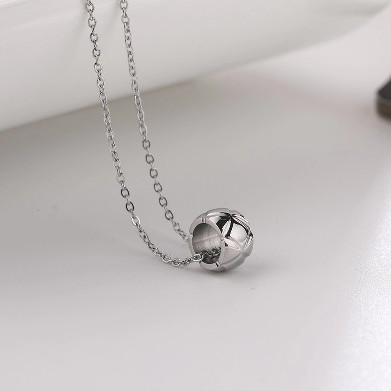 สร้อยคอโซ่สั้น ชุบไทเทเนียม 18K จี้เพชร สไตล์ยุโรป อเมริกัน ย้อนยุค ไฮเอนด์ ไม่เป็นสนิม ไม่จางง่าย กันน้ํา ของขวัญแฟนสาว - รูปที่ 3