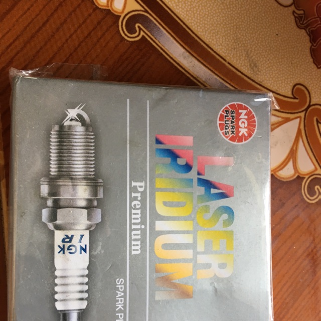 หัวเทียน ngk laser iridium