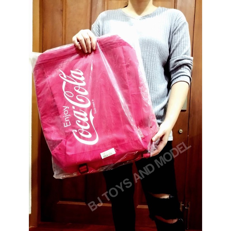 กระเป๋าเป้ Coca-cola กระเป๋าสะพาย Coke โค้ก โคคาโคล่า คุณภาพดี กันน้ำ สีแดง ของใหม่
