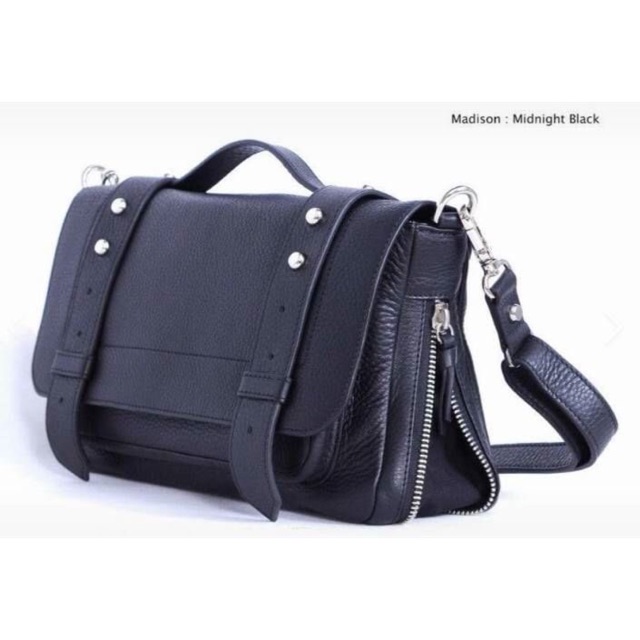 Narmi Bag Madison รุ่น signature มือสองสภาพดี  color : Midnight Black