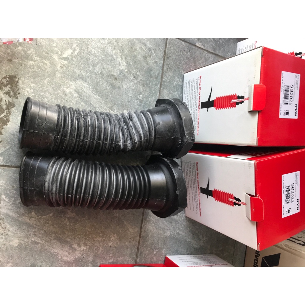 🔥ลดเพิ่ม 25 บาทใส่โค้ด WEE752XS🔥 KYB ยางกันฝุ่นโช้คหลังToyota Camry SXV20 ปี1998-2002 จำนวน 1 คู่ [S