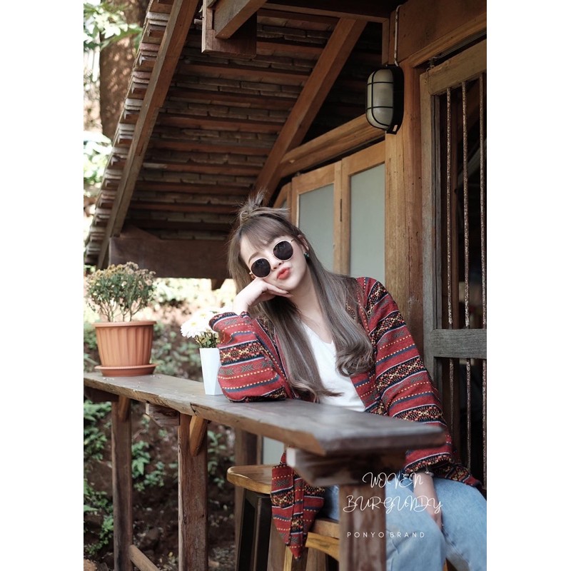 เสื้อคลุมงานผ้าทอ จากร้าน Ponyo Brand ใส่ไป1 ครั้ง ไม่มีตำหนิ สีสวยมาก ** Used once**