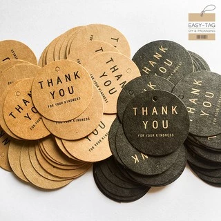 ป้ายแท็กวงกลม THANK YOU ขนาด 4 cm (1 แพ็ค มี 100 ชิ้น) ใช้สำหรับห้อยสินค้าหรือของชำร่วย