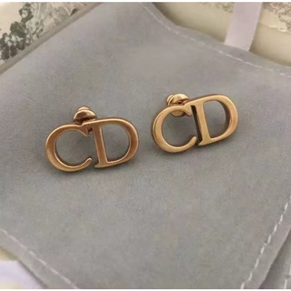 Fashion earrings ต่างหูเงินแท้925 ต่างหูแฟชั่นเกาหลีลายใหม่สุดฮิต ไม่ดำ ไม่แพ้แน่นอน งานมินิมอลน่ารักๆ (พร้อมกล่อง)