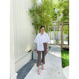 Beonfleek.store Slit boot-cut pants Ash Brown กางเกง​ 5ส่วนปลายขาโค้ง