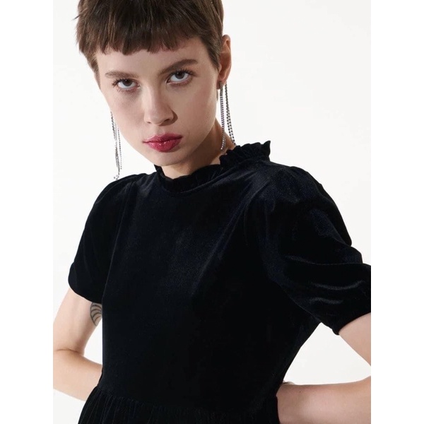 เดรสสั้นกำมะหยี่sinsay