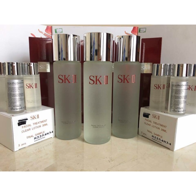 Pack คู่ SK ll Facial Treatment Clear Lotion 30ml 2 ขวด 1,350 บาท