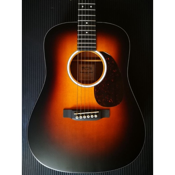 Martin Djr-10E Burst (All solid) มีภาคไฟฟ้า