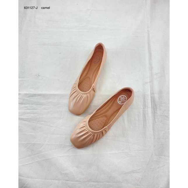 งานโล๊ะสต็อคค่ะ อาจมีตำหนิ D631127🥟[พร้อมส่ง]🥟ไซส์ปกติ  De Shoes หน้ารองเท้าจับจีบนิดๆ เรียบร้อย มีดีเทล