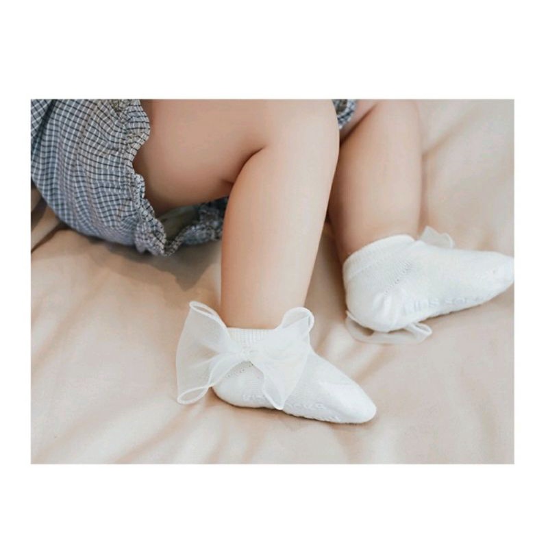 คุณภาพสูง สไตล์เกาหลี NEMO BABY SOCKS - ถุงเท้า 01 คู่พร้อมโบว์และพื้นรองเท้ากันลื่นสําหรับเด็กทารก 