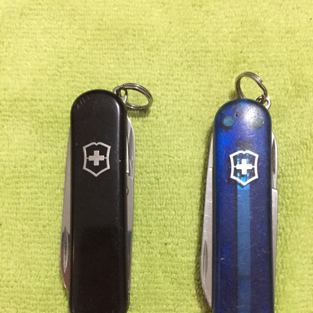 มีดพับ victorinox sd classic มือสอง1คู่