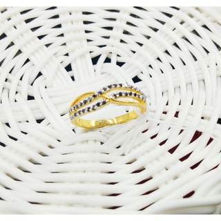 แหวนสีทอง 18k ประดับเพชรสีดำเรียงแถว สวย น่ารักมากๆ ขนาดไซส์ 6.5 US นิ้ว N1057