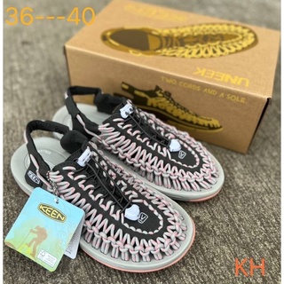 Keen รองเท้าลำลองแบบสวมมีรัดส้นพร้อมกล่อง