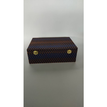 กล่องคิ้วทองใส่พระ ฟรีของแถม199 แบบ 3 ชั้น 54ช่อง