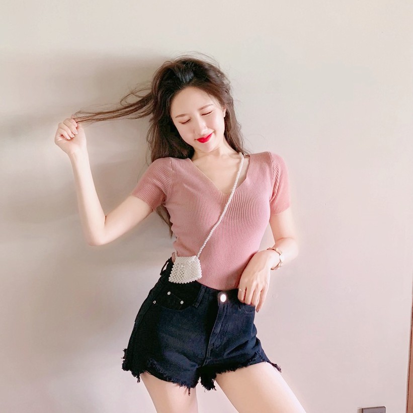 เสื้อยืด ไหมพรมคอวี เสื้อยืดผู้หญิง #D1002 40128 olbighome.ส่งทุกวัน จ-ส😊