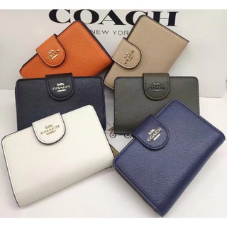 Coach 6390 กระเป๋าสตางค์ขนาดกลางมีซิปสำหรับผู้หญิงพับกระเป๋าสตางค์สั้นบัตรเหรียญ Leather Purse