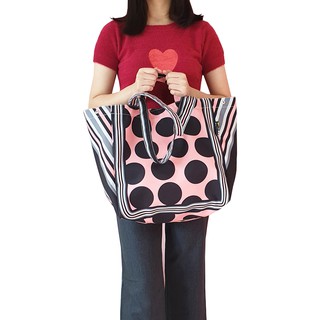 กระเป๋าผ้า Lilly ผ้าแคนวาส กระเป๋าใบใหญ่ สายหิ้วได้ 2 แบบ ติดกระดุมข้างแปลงร่าง เปลี่ยนทรงเป็นทรงกล่องเหลี่ยม