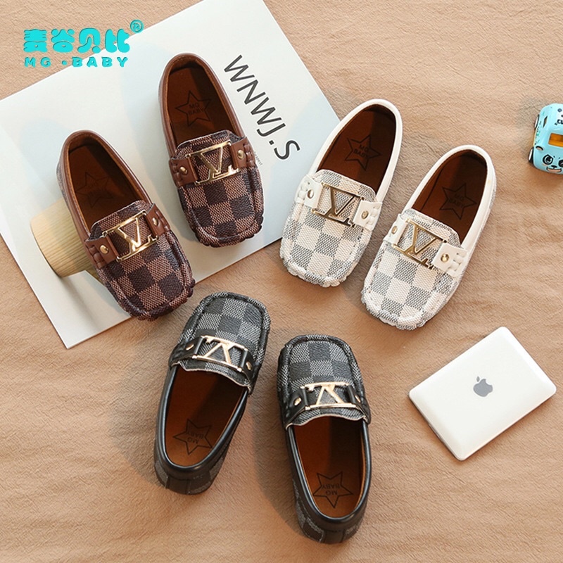 รองเท้าหนัง PU ยี่ห้อ / รองเท้าพิเศษ BOYS นําเข้า 7870