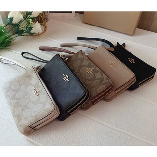 Coach Wristlet คล้องมือ 2 zip S 2S รุ่นใหม่สีสวยนวลลล