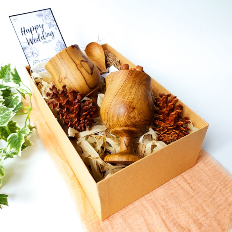 WEDDING HAMPERS BIRTHDAY GRADUATION SOUVENIR WEDDING GIFT BOX ANNIVERSARY GIFT