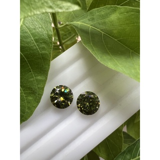 CZ Round olive green 9mm(2pcs) CZ round olive green  9มิล(2pcs)  OLIVE LAB DIAMOND